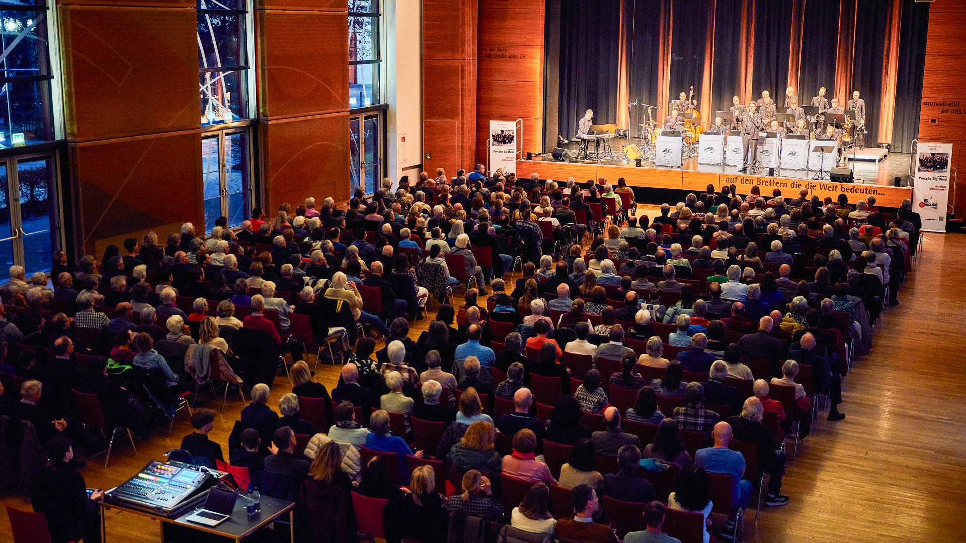 Bürgerstiftung Schillerstadt Marbach · Benefizkonzert mit der Porsche Big Band · Foto: Florian Gerlach