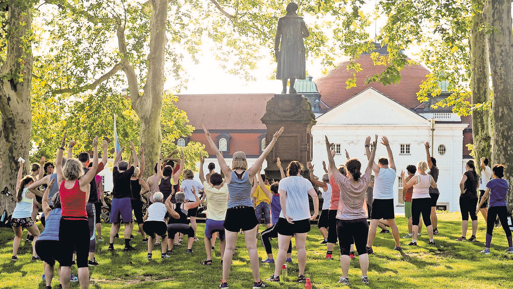 Stadtmarketing Schillerstadt Marbach: Marbach moves auf der Schillerhöhe mit Christine König